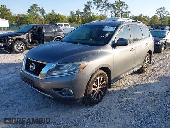 2016 Nissan Pathfinder Platinum with VIN 5N1AR2MN6GC642609, listed as a IAAI auction lot 41993008 with 204,435 mi miles. Bid and sale history available at carsss.com. Image 17.