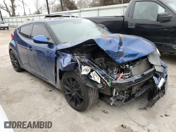 2016 Hyundai Veloster with VIN KMHTC6AD7GU283374, listed as a Copart auction lot 39113943 with 86,274 mi miles. Bid and sale history available at carsss.com. Image 4.