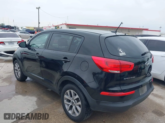 2015 Kia Sportage LX with VIN KNDPB3AC3F7704065, listed as a IAAI auction lot 41932317 with 172,338 mi miles and . Bid and sale history available at carsss.com. Image 3.