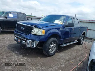 2008 Ford F-150 XLT z VIN 1FTPW14V78FB41598, wystawiony jako IAAI lot #42353178 z przebiegiem 185 747 mil mil oraz . Historia ofert i sprzedaży dostępna na DreamBid. Obrazek 19.
