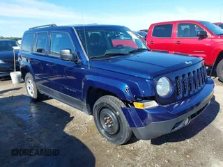 2015 Jeep Patriot Altitude z VIN 1C4NJRBB9FD155170, wystawiony jako IAAI lot #42198709 z przebiegiem 241 947 mil mil oraz . Historia ofert i sprzedaży dostępna na DreamBid. Obrazek 1.