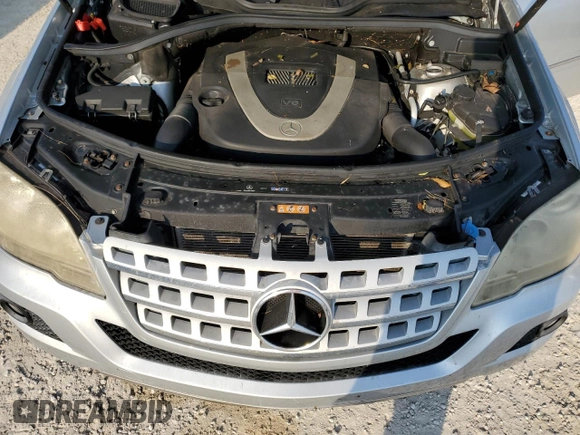 2010 Mercedes-Benz M 350 z VIN 4JGBB5GB9AA538078, wystawiony jako Copart lot #87926625 z przebiegiem Nie podano mil oraz Nie do naprawy • Non repairable. Historia ofert i sprzedaży dostępna na DreamBid. Obrazek 12.