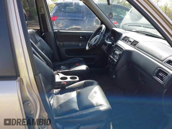 2000 Honda CR-V SE z VIN JHLRD187XYS019838, wystawiony jako IAAI lot #42305485 z przebiegiem 131 370 mil mil oraz . Historia ofert i sprzedaży dostępna na DreamBid. Obrazek 5.
