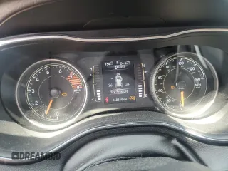2020 Jeep Cherokee Altitude z VIN 1C4PJMLX1LD500337, wystawiony jako Copart lot #59672395 z przebiegiem 168 344 mil mil oraz Szkoda całkowita • Salvage title. Historia ofert i sprzedaży dostępna na DreamBid. Obrazek 9.