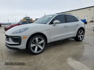 2024 Porsche Macan with VIN WP1AA2A52RLB03938, listed as a Copart auction lot 45410915 with 9,845 mi miles and Clean Title. Bid and sale history available at DreamBid. Image 1.