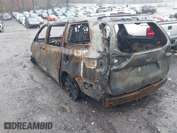 2013 Toyota Sienna XLE with VIN 5TDDK3DC1DS051835, listed as a IAAI auction lot 41386959 with Not provided miles and . Bid and sale history available at DreamBid. Image 3.