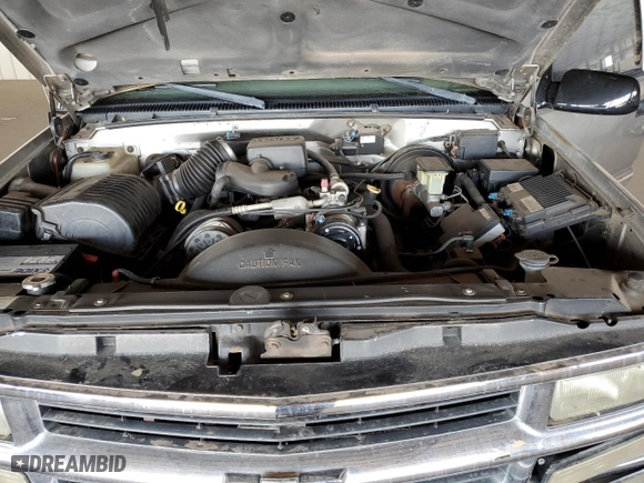 1999 Chevrolet Suburban with VIN 3GNFK16R3XG217135, listed as a Copart auction lot 52558125 with 200,002 mi miles and Clean Title. Bid and sale history available at carsss.com. Image 11.