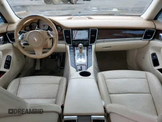 2010 Porsche Panamera S z VIN WP0AB2A7XAL062303, wystawiony jako Copart lot #57880055 z przebiegiem 137 131 mil mil oraz Szkoda całkowita • Salvage title. Historia ofert i sprzedaży dostępna na DreamBid. Obrazek 8.