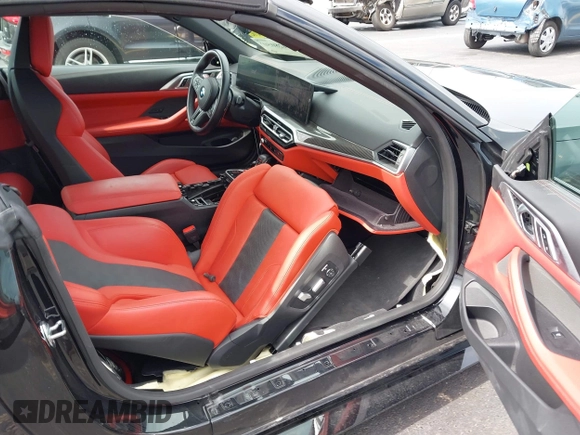 2024 BMW M4 Competition xDrive with VIN WBS33BA0XRCP56759, listed as a IAAI auction lot 42428050 with 5,682 mi miles and . Bid and sale history available at DreamBid. Image 5.