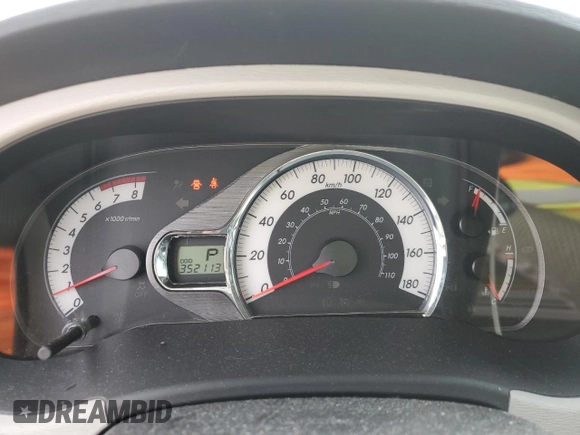 2011 Toyota Sienna SE with VIN 5TDXK3DC5BS030822, listed as a Copart auction lot 52700885 with 352,113 mi miles and Salvage title. Bid and sale history available at DreamBid. Image 9.