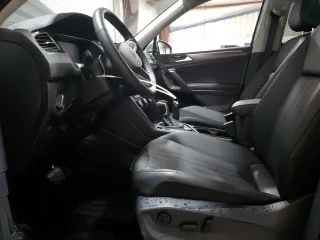 2024 Volkswagen Tiguan Wolfsburg Edition z VIN 3VVAB7AX0RM218695, wystawiony jako Copart lot #60689715 z przebiegiem 4 030 mil mil oraz Szkoda całkowita • Salvage title. Historia ofert i sprzedaży dostępna na DreamBid. Obrazek 7.