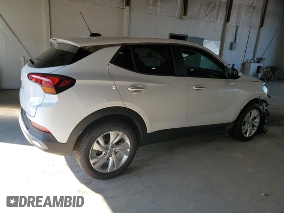 2025 Buick Encore GX Preferred z VIN KL4AMBSL1SB138224, wystawiony jako Copart lot #63030305 z przebiegiem 8 178 mil mil oraz Czysty tytuł • Clean title. Historia ofert i sprzedaży dostępna na DreamBid. Obrazek 3.