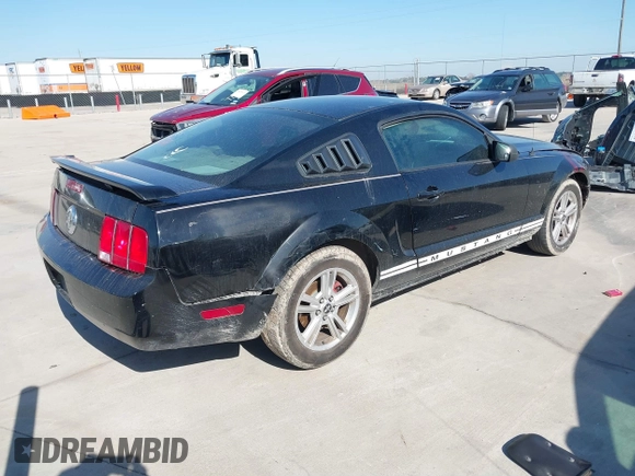 2006 Ford Mustang Standard with VIN 1ZVFT80N065139002, listed as a IAAI auction lot 38550026 with 227,614 mi miles. Bid and sale history available at carsss.com. Image 4.
