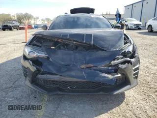 2017 Toyota 86 z VIN JF1ZNAA11H8704619, wystawiony jako Copart lot #50272835 z przebiegiem 104 096 mil mil oraz Szkody całkowita. Historia ofert i sprzedaży dostępna na DreamBid. Obrazek 5.