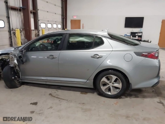 2014 Kia Optima Hybrid LX with VIN KNAGM4AD4E5068904, listed as a IAAI auction lot 41236015 with NaN miles. Bid and sale history available at carsss.com. Image 14.