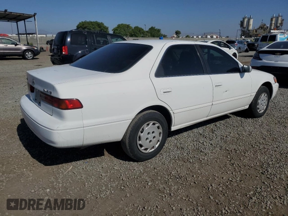 1997 Toyota Camry LE z VIN JT2BG22K4V0077954, wystawiony jako Copart lot #57682355 z przebiegiem 254 596 mil mil oraz Szkoda całkowita • Salvage title. Historia ofert i sprzedaży dostępna na DreamBid. Obrazek 3.