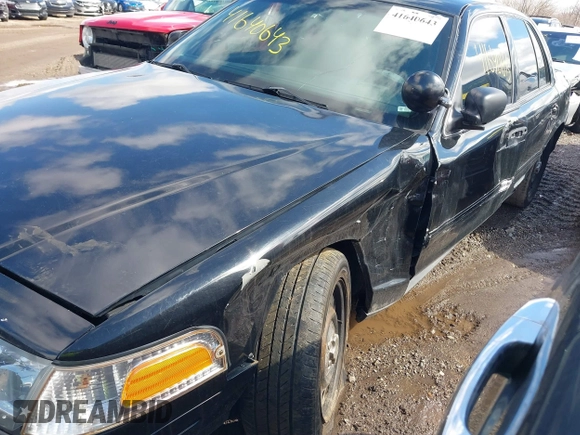 2009 Ford Police Interceptor with VIN 2FAHP71V59X110550, listed as a IAAI auction lot 41640643 with 184,461 mi miles and . Bid and sale history available at DreamBid. Image 6.