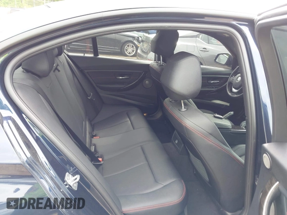 2013 BMW 3 Series 335i xDrive z VIN WBA3B9C55DJ465826, wystawiony jako IAAI lot #42336817 z przebiegiem 81 344 mil mil oraz . Historia ofert i sprzedaży dostępna na DreamBid. Obrazek 8.