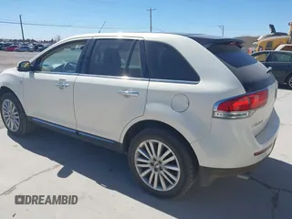 2012 Lincoln MKX with VIN 2LMDJ6JK4CBL00984, listed as a IAAI auction lot 41631192 with 184,198 mi miles. Bid and sale history available at carsss.com. Image 3.