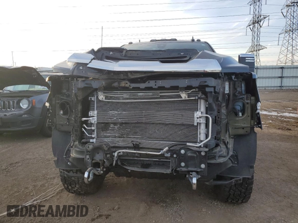 2021 GMC Sierra 3500HD Denali z VIN 1GT49WEY1MF262069, wystawiony jako Copart lot #86357684 z przebiegiem 52 632 mil mil oraz Szkoda całkowita • Salvage title. Historia ofert i sprzedaży dostępna na DreamBid. Obrazek 5.