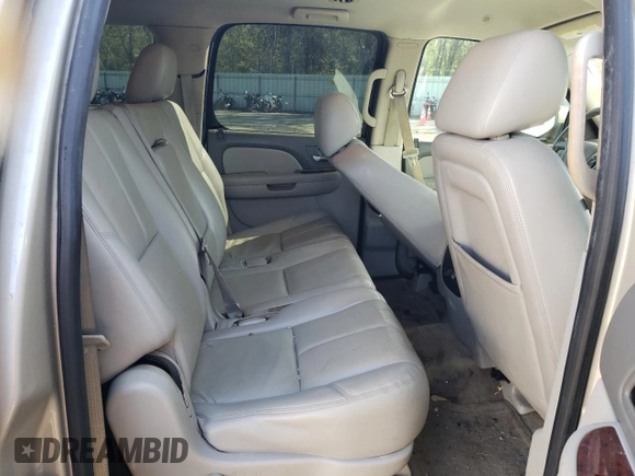 2014 GMC Yukon XL SLT with VIN 1GKS1KE07ER102364, listed as a Copart auction lot 85727664 with 235,595 mi miles and Salvage Title. Bid and sale history available at carsss.com. Image 11.