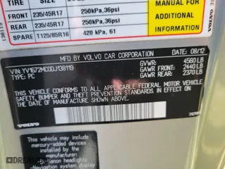2013 Volvo C70 T5 with VIN YV1672MCODJ138119, listed as a IAAI auction lot 42032175 with 75,588 mi miles. Bid and sale history available at carsss.com. Image 9.