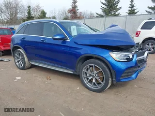 2022 Mercedes-Benz GLC with VIN W1N0G8EB1NG069727, listed as a IAAI auction lot 41841850 with 38,512 mi miles. Bid and sale history available at carsss.com. Image 1.