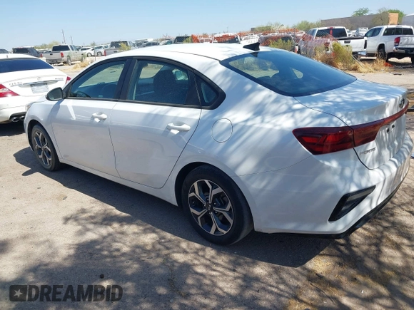2021 Kia Forte LXS с VIN 3KPF24AD3ME305423, выставлен на аукционе IAAI как лот 42304440 с пробегом 67 533 миль миль и . История ставок и продаж доступна на DreamBid. Изображение 3.