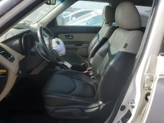 2013 Kia Soul + with VIN KNDJT2A61D7589678, listed as a Copart auction lot 77333344 with 83,573 mi miles and Salvage Title. Bid and sale history available at carsss.com. Image 7.