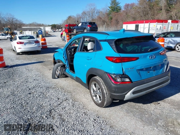 2023 Hyundai Kona SEL with VIN KM8K3CAB0PU961794, listed as a IAAI auction lot 41071018 with 8,988 mi miles and . Bid and sale history available at DreamBid. Image 3.