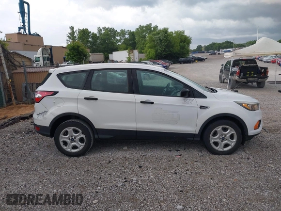 2018 Ford Escape S с VIN 1FMCU0F79JUB46232, выставлен на аукционе IAAI как лот 42434765 с пробегом 40 327 миль миль и . История ставок и продаж доступна на DreamBid. Изображение 13.