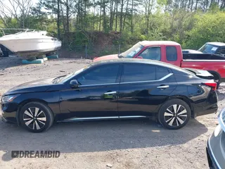 2020 Nissan Altima SV with VIN 1N4BL4DV7LC247666, listed as a IAAI auction lot 42009248 with 77,356 mi miles and . Bid and sale history available at DreamBid. Image 14.