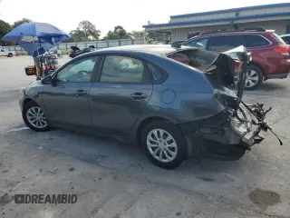 2021 Kia Forte LXS z VIN 3KPF24AD1ME303427, wystawiony jako Copart lot #57817315 z przebiegiem 65 648 mil mil oraz Nie do naprawy • Non repairable. Historia ofert i sprzedaży dostępna na DreamBid. Obrazek 2.