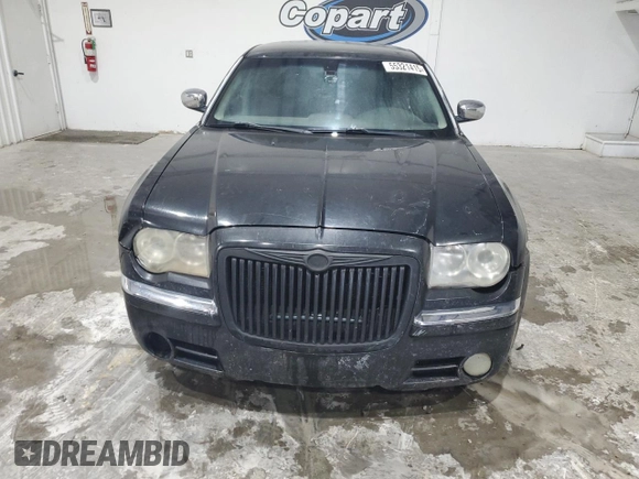 2006 Chrysler 300 C z VIN 2C3KA63H36H290155, wystawiony jako Copart lot #55321415 z przebiegiem Nie podano mil oraz Czysty tytuł • Clean title. Historia ofert i sprzedaży dostępna na DreamBid. Obrazek 5.
