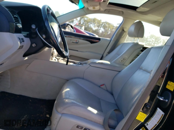 2012 Lexus LS 460 z VIN JTHBL5EF3C5112906, wystawiony jako Copart lot #88522745 z przebiegiem 153 747 mil mil oraz Czysty tytuł • Clean title. Historia ofert i sprzedaży dostępna na DreamBid. Obrazek 7.