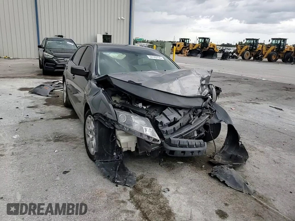 2010 Ford Fusion SE z VIN 3FAHP0HA3AR387128, wystawiony jako Copart lot #59149735 z przebiegiem Nie podano mil oraz Nie do naprawy • Non repairable. Historia ofert i sprzedaży dostępna na DreamBid. Obrazek 13.