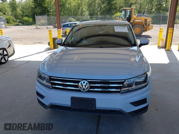 2018 Volkswagen Tiguan SEL z VIN 3VV2B7AX0JM197274, wystawiony jako IAAI lot #42392421 z przebiegiem 45 453 mil mil oraz . Historia ofert i sprzedaży dostępna na DreamBid. Obrazek 12.