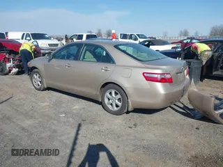 2008 Toyota Camry LE z VIN 4T1BE46K78U748805, wystawiony jako IAAI lot #41644868 z przebiegiem 32 704 mil mil oraz . Historia ofert i sprzedaży dostępna na DreamBid. Obrazek 3.