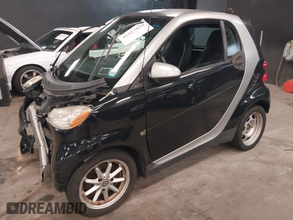 2010 Smart fortwo Pure with VIN WMEEJ3BA7AK402342, listed as a IAAI auction lot 42417829 with 38,225 mi miles and . Bid and sale history available at DreamBid. Image 17.