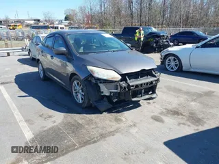 2012 Ford Focus SE with VIN 1FAHP3F23CL287402, listed as a IAAI auction lot 41814364 with 181,686 mi miles. Bid and sale history available at carsss.com. Image 1.