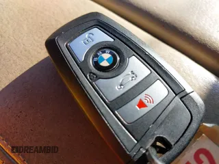 2012 BMW 5 Series 528i xDrive z VIN WBAXH5C5XCDW03172, wystawiony jako IAAI lot #41764283 z przebiegiem 114 206 mil mil oraz . Historia ofert i sprzedaży dostępna na DreamBid. Obrazek 11.