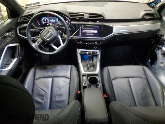 2022 Audi Q3 Premium Plus z VIN WA1BUCF30N1130534, wystawiony jako Copart lot #79628984 z przebiegiem 16 388 mil mil oraz Szkoda całkowita • Salvage title. Historia ofert i sprzedaży dostępna na DreamBid. Obrazek 8.
