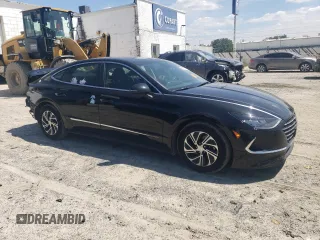 2020 Hyundai Sonata Hybrid Blue with VIN KMHL24JJ2LA011582, listed as a Copart auction lot 68373164 with 46,629 mi miles and Salvage Title. Bid and sale history available at carsss.com. Image 4.