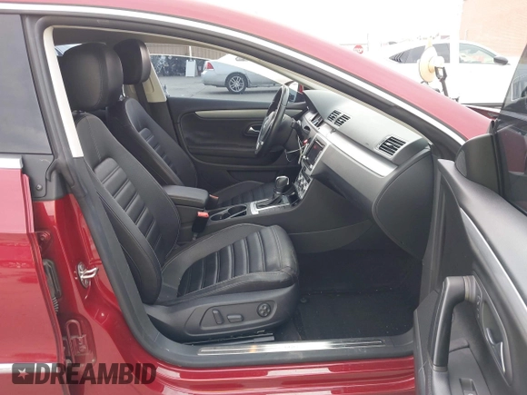 2013 Volkswagen CC R-Line с VIN WVWBN7AN7DE564427, выставлен на аукционе IAAI как лот 42274303 с пробегом 61 758 миль миль и . История ставок и продаж доступна на DreamBid. Изображение 5.