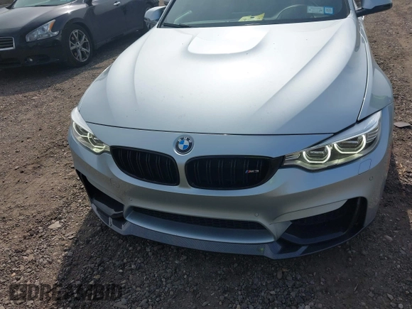 2017 BMW M3 с VIN WBS8M9C55H5G84685, выставлен на аукционе IAAI как лот 41962997 с пробегом 59 838 миль миль и . История ставок и продаж доступна на DreamBid. Изображение 12.