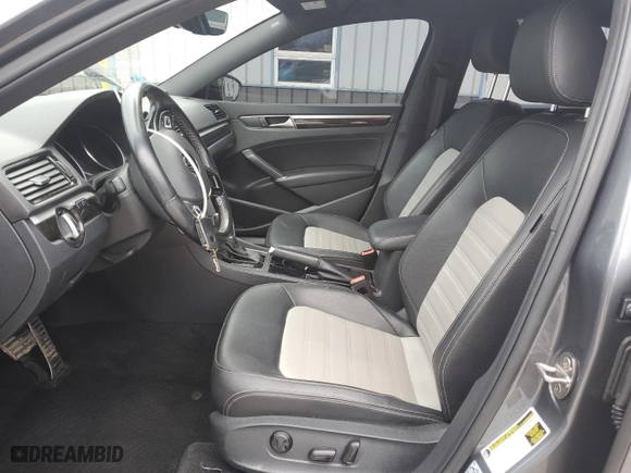 2018 Volkswagen Passat V6 GT with VIN 1VWJM7A33JC040984, listed as a Copart auction lot 85328314 with 58,683 mi miles and Salvage Title. Bid and sale history available at carsss.com. Image 7.