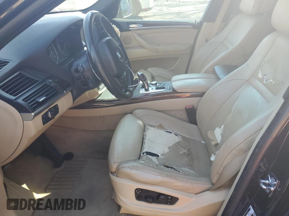2009 BMW X5 35d z VIN 5UXFF03539LJ97353, wystawiony jako Copart lot #47599905 z przebiegiem 144 969 mil mil oraz Czysty tytuł • Clean title. Historia ofert i sprzedaży dostępna na DreamBid. Obrazek 7.