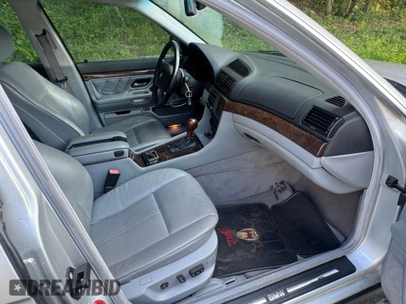 2000 BMW 7 Series 740i with VIN WBAGG8348YDN75777, listed as a Copart auction lot 65038165 with 119,506 mi miles and Clean title. Bid and sale history available at DreamBid. Image 5.