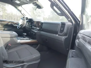 2022 Chevrolet Silverado 1500 RST with VIN 3GCUDEET2NG673025, listed as a IAAI auction lot 41226574 with 79,387 mi miles and . Bid and sale history available at DreamBid. Image 5.