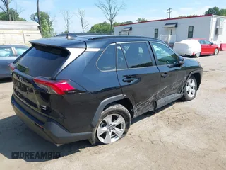 2020 Toyota RAV4 XLE with VIN 2T3P1RFV7LW111230, listed as a IAAI auction lot 40012870 with 22,444 mi miles. Bid and sale history available at carsss.com. Image 4.
